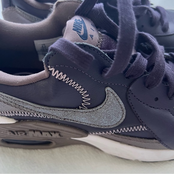 Nike Air Max Excee Lea in Cave Purple - Picture 2 of 10